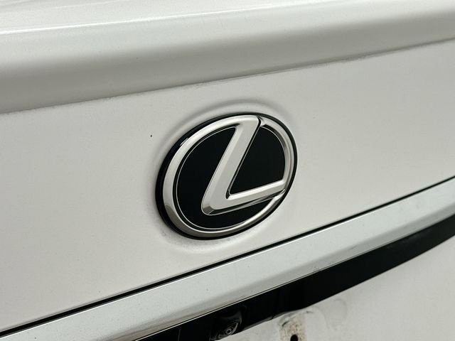 Thumbnail: 2024 Lexus ES - 7