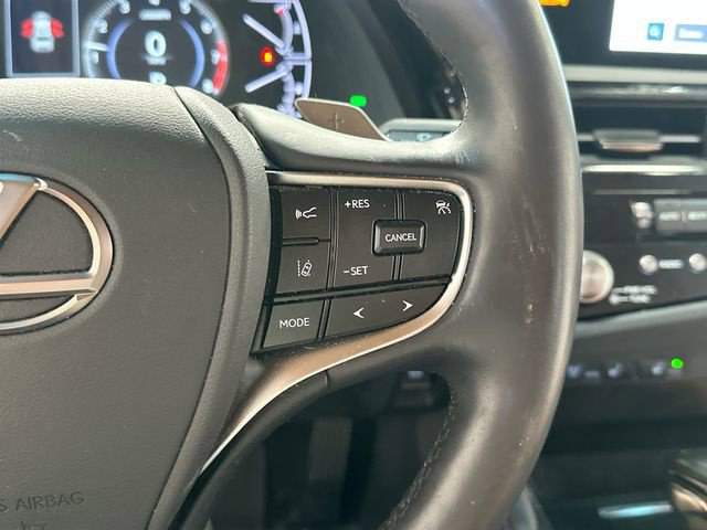 Thumbnail: 2024 Lexus ES - 16