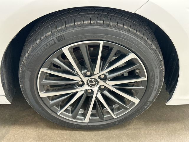 Thumbnail: 2024 Lexus ES - 8