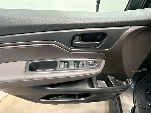 Thumbnail: 2021 Honda Odyssey - 25