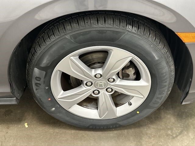 Thumbnail: 2019 Honda Odyssey - 8