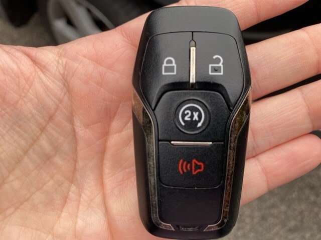 Thumbnail: 2015 Lincoln MKC - 11