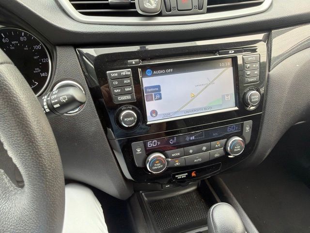 Thumbnail: 2015 Nissan Rogue - 8