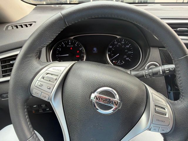 Thumbnail: 2015 Nissan Rogue - 15