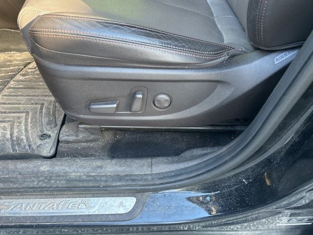 Thumbnail: 2019 Hyundai Santa Fe - 28