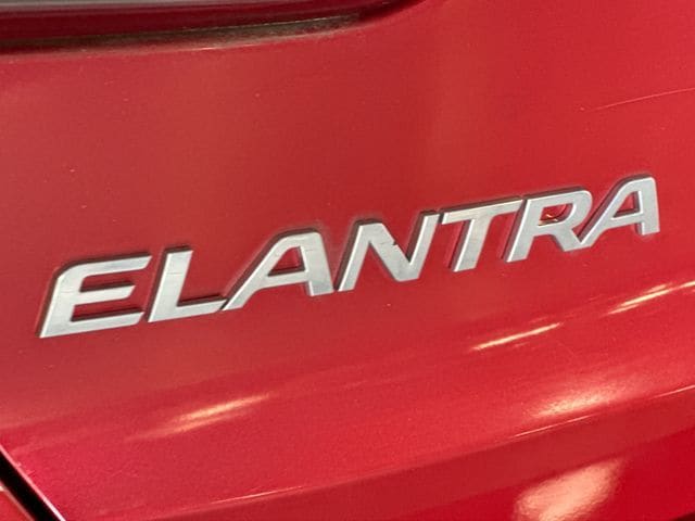 Thumbnail: 2018 Hyundai Elantra - 20