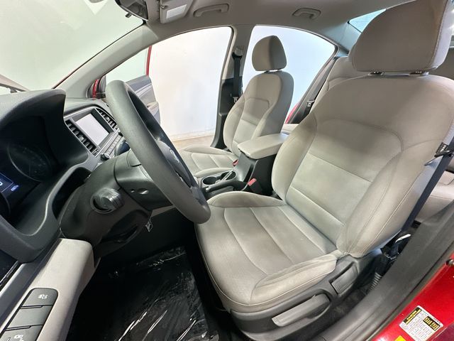 Thumbnail: 2018 Hyundai Elantra - 12