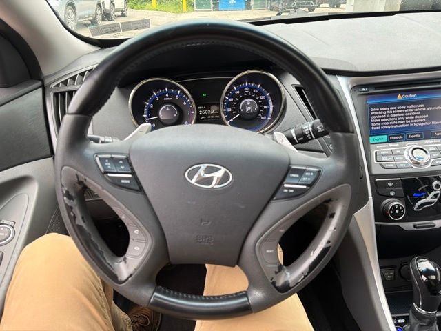 Thumbnail: 2012 Hyundai Sonata - 9