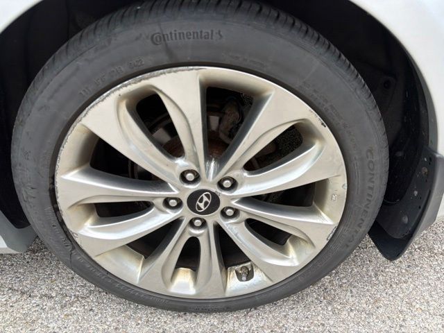 Thumbnail: 2012 Hyundai Sonata - 8