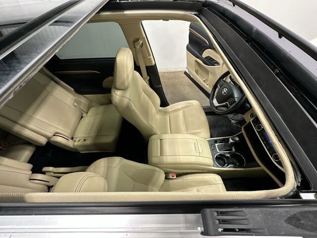 2019 Toyota Highlander Limited Platinum 11