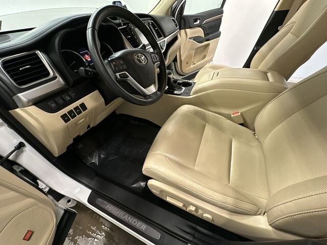 2019 Toyota Highlander Limited Platinum 12