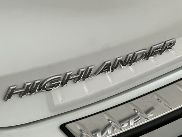 2019 Toyota Highlander Limited Platinum 34