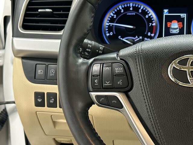 2019 Toyota Highlander Limited Platinum 18