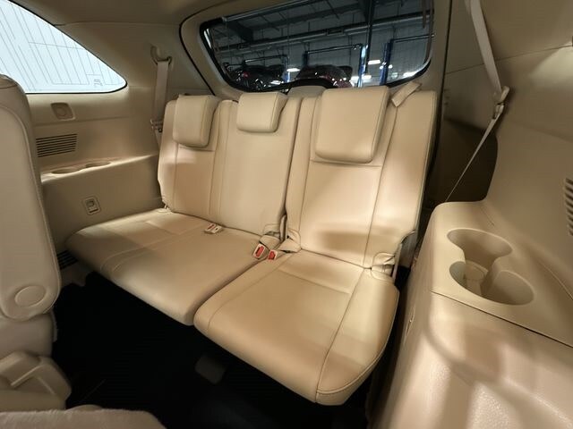 2019 Toyota Highlander Limited Platinum 38