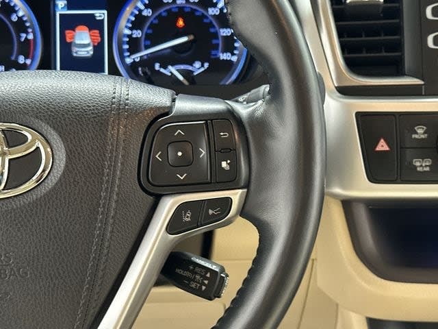 2019 Toyota Highlander Limited Platinum 19