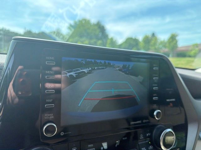 Thumbnail: 2022 Toyota Highlander - 30