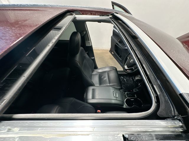 Thumbnail: 2019 Toyota Highlander - 16