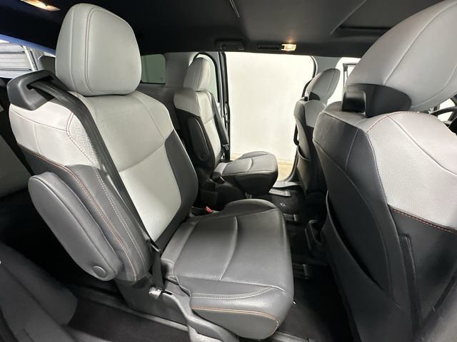 Thumbnail: 2021 Toyota Sienna - 30