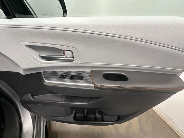 Thumbnail: 2021 Toyota Sienna - 29