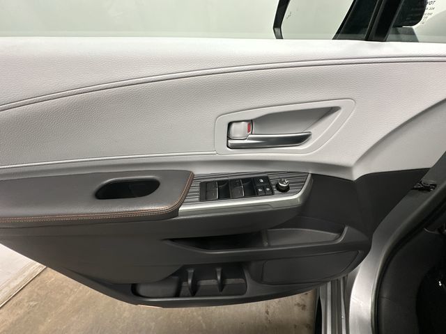 Thumbnail: 2021 Toyota Sienna - 26