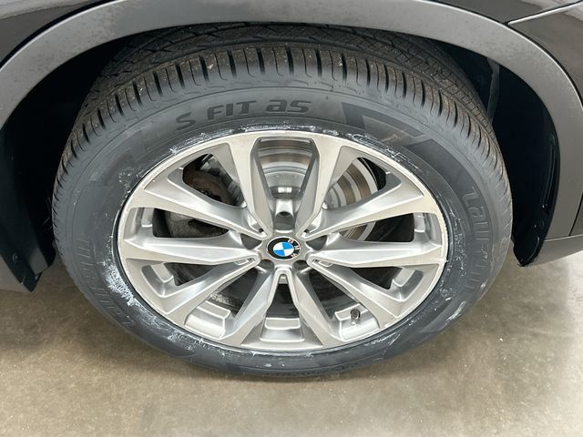 Thumbnail: 2019 BMW X3 - 8