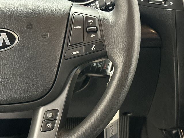 Thumbnail: 2014 Kia Sorento - 20