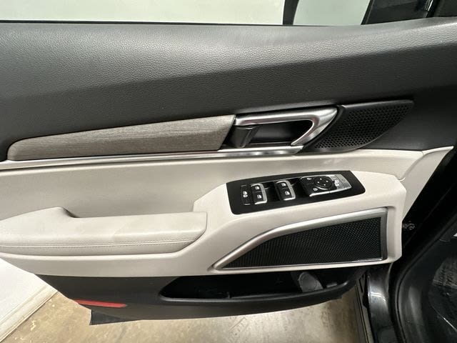 Thumbnail: 2022 Kia Telluride - 27