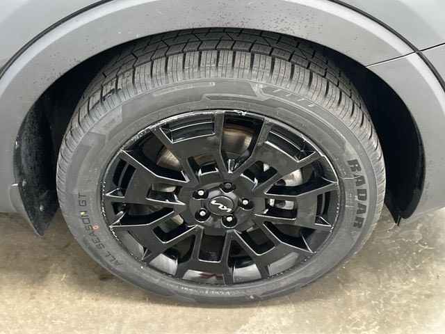 Thumbnail: 2022 Kia Telluride - 8