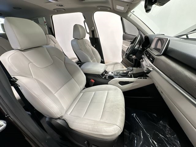 Thumbnail: 2022 Kia Telluride - 30