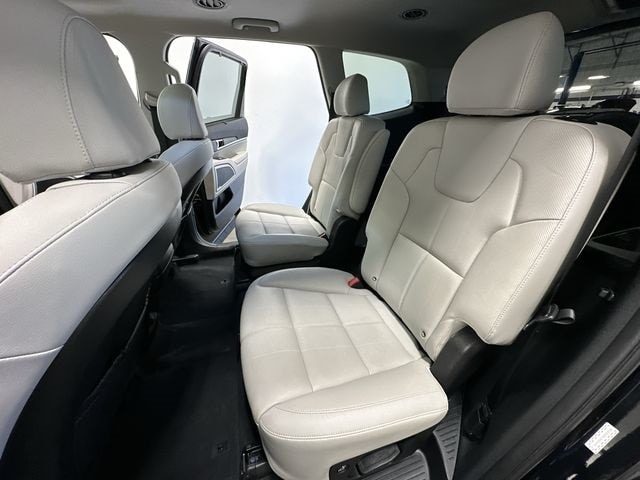 Thumbnail: 2022 Kia Telluride - 13