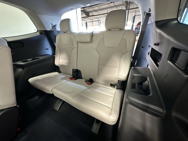 Thumbnail: 2022 Kia Telluride - 28