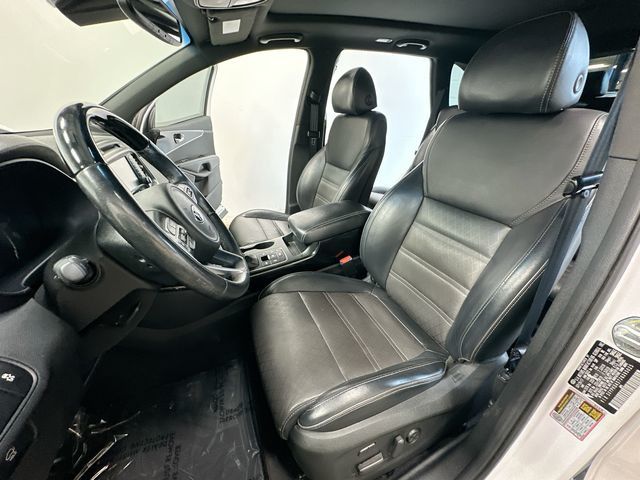 Thumbnail: 2018 Kia Sorento - 26