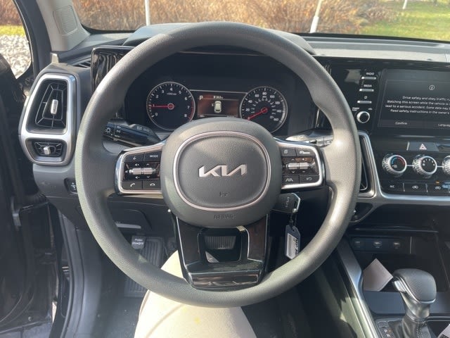 2022 Kia Sorento LX 2