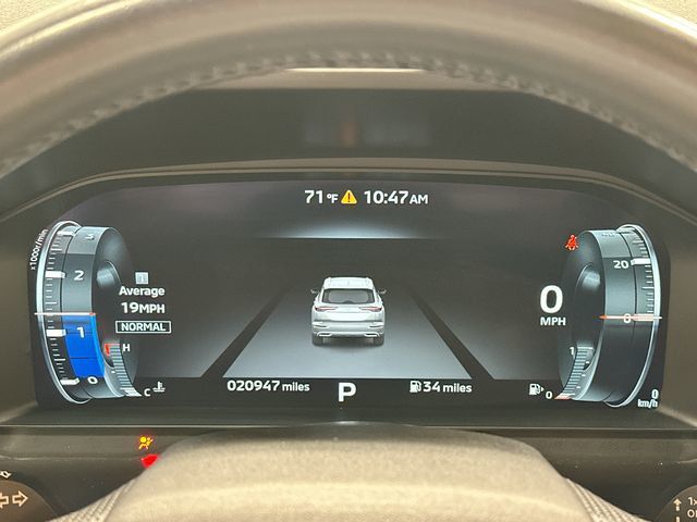 Thumbnail: 2023 Mitsubishi Outlander - 16