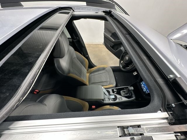 Thumbnail: 2026 Subaru Crosstrek - 10