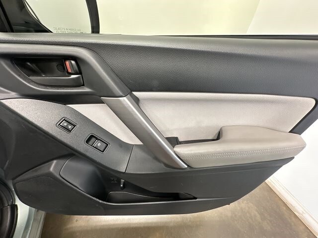 Thumbnail: 2016 Subaru Forester - 25