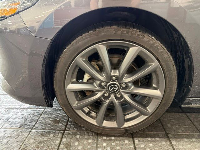 Thumbnail: 2022 Mazda Mazda3 - 21