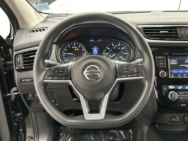 2020 Nissan Rogue Sport SV 2