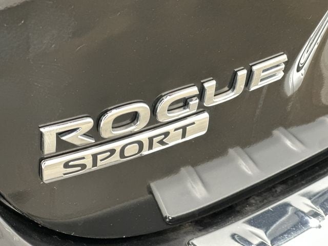 2020 Nissan Rogue Sport SV 29