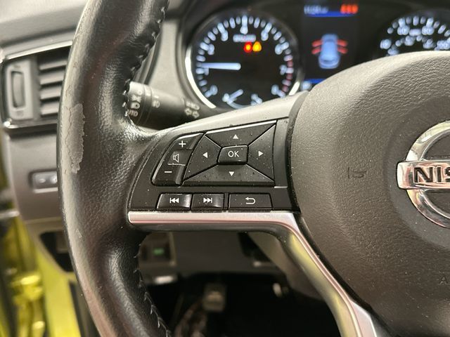 Thumbnail: 2020 Nissan Rogue Sport - 19