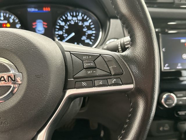 Thumbnail: 2020 Nissan Rogue Sport - 20