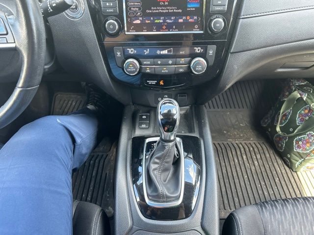 Thumbnail: 2019 Nissan Rogue - 11