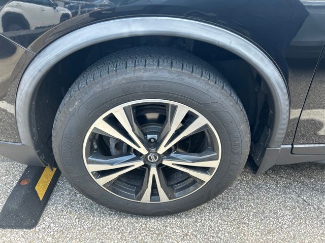 Thumbnail: 2019 Nissan Rogue - 25
