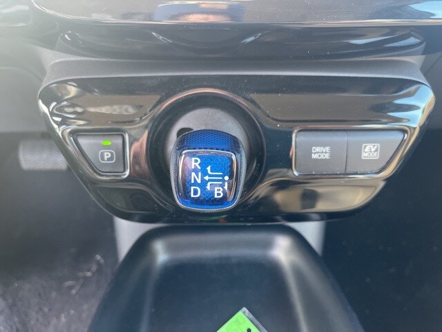 Thumbnail: 2016 Toyota Prius - 25