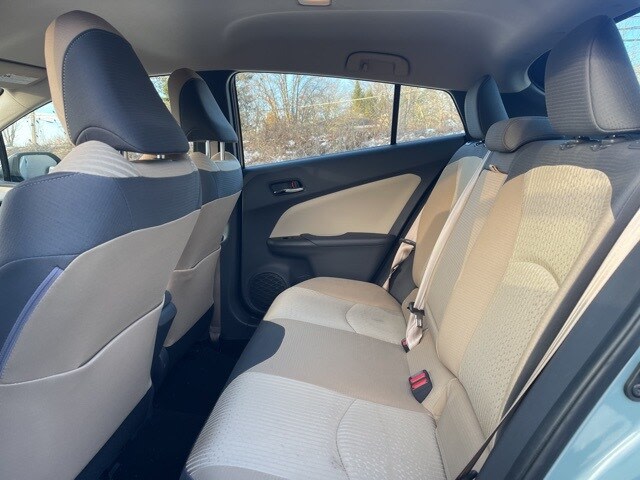 Thumbnail: 2016 Toyota Prius - 11