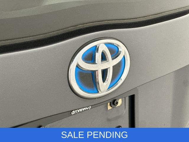 Thumbnail: 2015 Toyota Prius - 7
