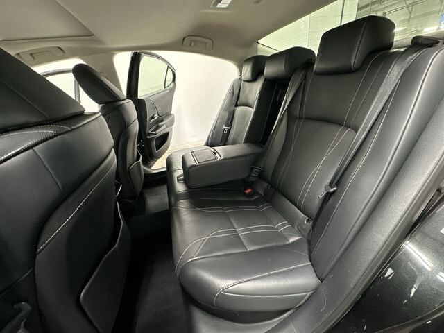 2019 Lexus ES Hybrid 300h 12