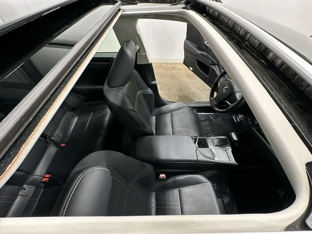 2019 Lexus ES Hybrid 300h 10