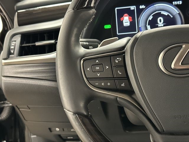 2019 Lexus ES Hybrid 300h 17