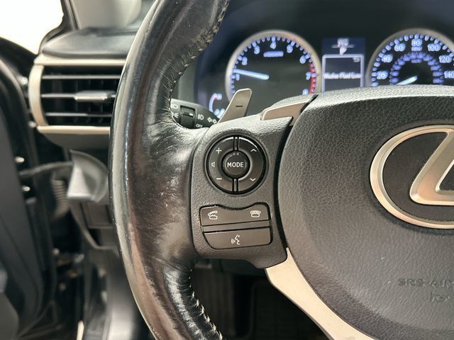 Thumbnail: 2016 Lexus IS - 14